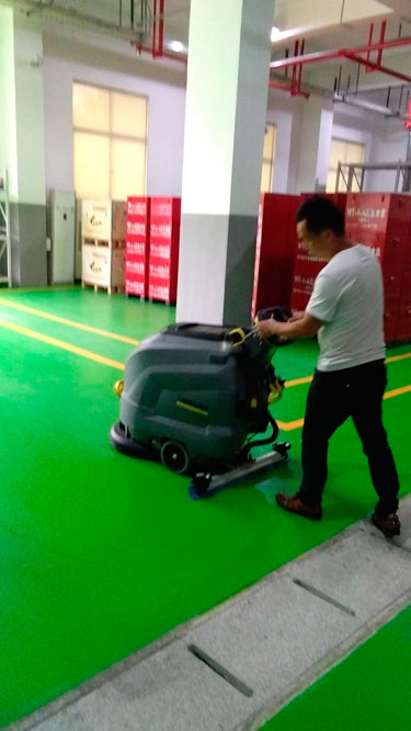 洗地機(jī)，掃地機(jī)，工業(yè)吸塵器，高壓清洗機(jī)，洗掃一體機(jī)，駕駛式洗地機(jī)，手推式洗地機(jī)，駕駛式掃地機(jī)，手推式掃地機(jī)，長(zhǎng)沙亮點(diǎn)環(huán)保官網(wǎng)，商用吸塵器，長(zhǎng)沙洗地機(jī)，長(zhǎng)沙掃地機(jī)，長(zhǎng)沙高壓清洗機(jī)，湖南工業(yè)吸塵器，湖南掃地機(jī)，湖南高壓清洗機(jī)，湖南工業(yè)吸塵器
