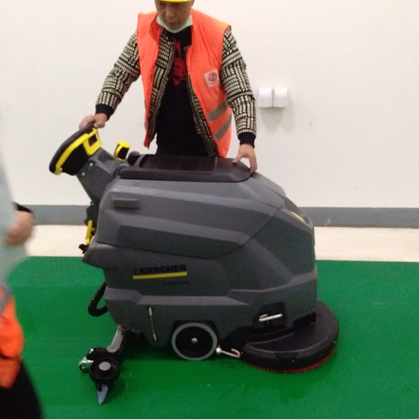 洗地機(jī)，掃地機(jī)，工業(yè)吸塵器，高壓清洗機(jī)，洗掃一體機(jī)，駕駛式洗地機(jī)，手推式洗地機(jī)，駕駛式掃地機(jī)，手推式掃地機(jī)，長(zhǎng)沙亮點(diǎn)環(huán)保官網(wǎng)，商用吸塵器，長(zhǎng)沙洗地機(jī)，長(zhǎng)沙掃地機(jī)，長(zhǎng)沙高壓清洗機(jī)，湖南工業(yè)吸塵器，湖南掃地機(jī)，湖南高壓清洗機(jī)，湖南工業(yè)吸塵器