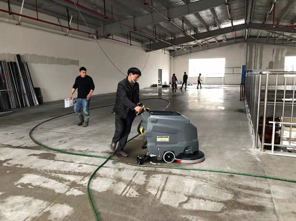 洗地機(jī)，掃地機(jī)，工業(yè)吸塵器，高壓清洗機(jī)，洗掃一體機(jī)，駕駛式洗地機(jī)，手推式洗地機(jī)，駕駛式掃地機(jī)，手推式掃地機(jī)，長(zhǎng)沙亮點(diǎn)環(huán)保官網(wǎng)，商用吸塵器，長(zhǎng)沙洗地機(jī)，長(zhǎng)沙掃地機(jī)，長(zhǎng)沙高壓清洗機(jī)，湖南工業(yè)吸塵器，湖南掃地機(jī)，湖南高壓清洗機(jī)，湖南工業(yè)吸塵器，出租洗地機(jī)，租賃洗地機(jī)，租洗地機(jī)