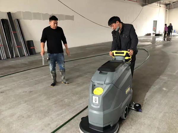 洗地機(jī)，掃地機(jī)，工業(yè)吸塵器，高壓清洗機(jī)，洗掃一體機(jī)，駕駛式洗地機(jī)，手推式洗地機(jī)，駕駛式掃地機(jī)，手推式掃地機(jī)，長(zhǎng)沙亮點(diǎn)環(huán)保官網(wǎng)，商用吸塵器，長(zhǎng)沙洗地機(jī)，長(zhǎng)沙掃地機(jī)，長(zhǎng)沙高壓清洗機(jī)，湖南工業(yè)吸塵器，湖南掃地機(jī)，湖南高壓清洗機(jī)，湖南工業(yè)吸塵器，出租洗地機(jī)，租賃洗地機(jī)，租洗地機(jī)