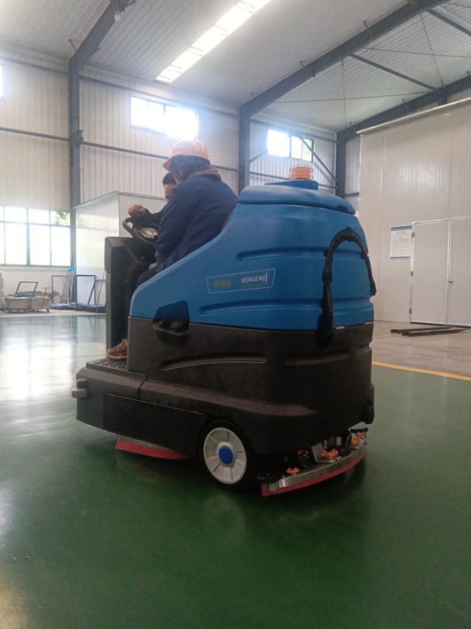 洗地機(jī)，掃地機(jī)，工業(yè)吸塵器，高壓清洗機(jī)，洗掃一體機(jī)，駕駛式洗地機(jī)，手推式洗地機(jī)，駕駛式掃地機(jī)，手推式掃地機(jī)，商用吸塵器，長(zhǎng)沙洗地機(jī)，長(zhǎng)沙掃地機(jī)，長(zhǎng)沙高壓清洗機(jī)，湖南工業(yè)吸塵器，湖南掃地機(jī)，湖南高壓清洗機(jī)，湖南工業(yè)吸塵器，出租洗地機(jī)，租賃洗地機(jī)，租洗地機(jī)，長(zhǎng)沙洗地機(jī)出租，湖南洗地機(jī)出租，長(zhǎng)沙洗地機(jī)租賃，湖南洗地機(jī)租賃